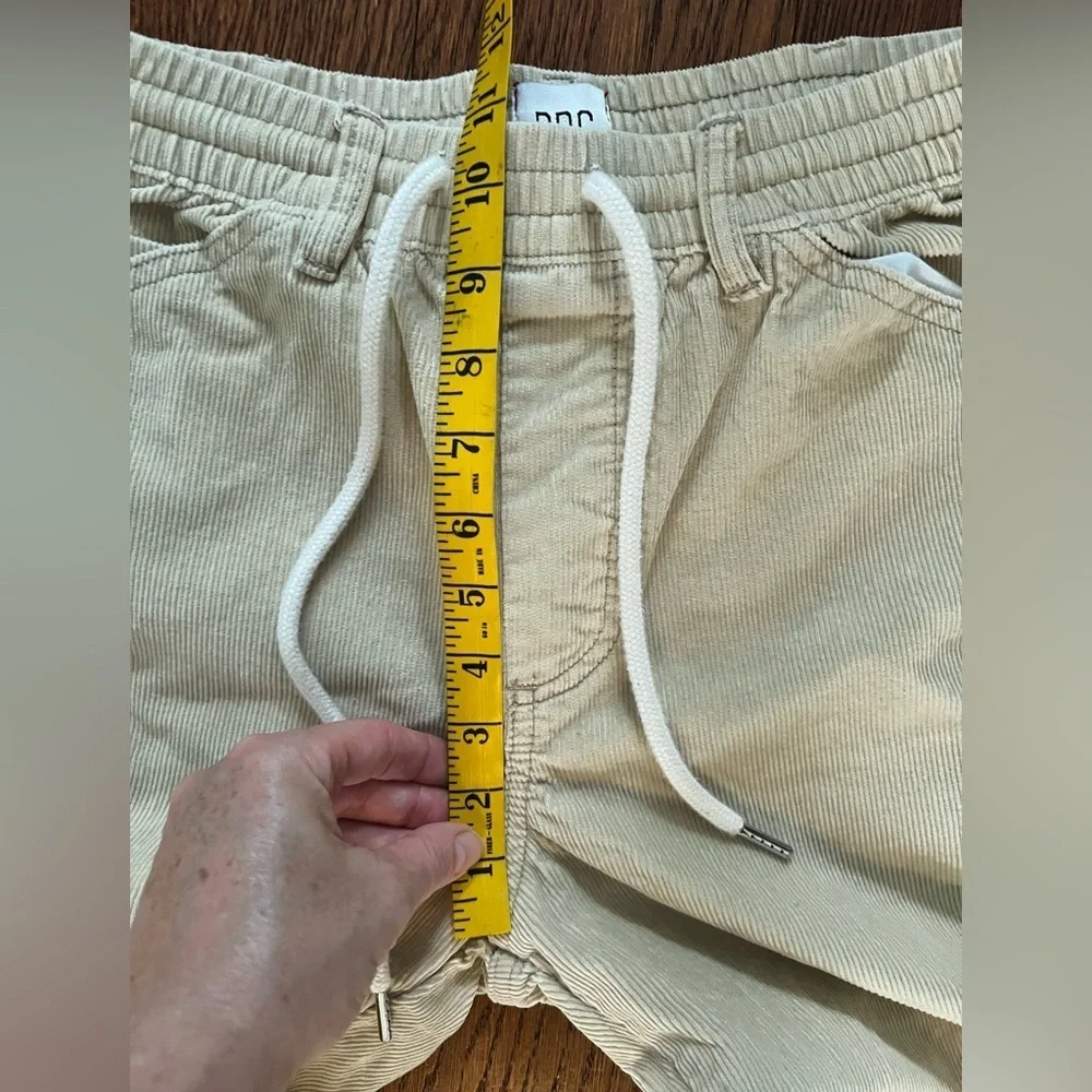 BDG Tan Corduroy Pull On Pants Drawstring Carpenter Pockets Size Small S